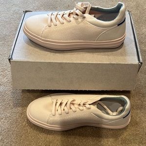 NEW Rothy’s RS02 Sneaker Pink Sz 7.5 NEW IN BOX SOLD OUT